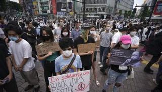 مظاهرات في بريطانيا رافضة للعنصرية