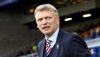 سائق نقل.. كورونا يدفع مدرب وست هام لوظيفة جديدة