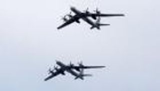 مقاتلة روسية تعترض قاذفتين أمريكيتين فوق بحر أوخوتسك