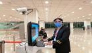 مطارات باكستان تفرض شروطها على كورونا