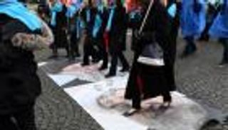 صحيفة: محاولة اغتيال معارض إيراني في هولندا