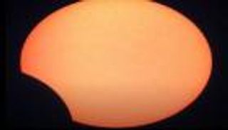 كسوف جزئي وحلقي للشمس.. والإمارات ترصد اللحظة