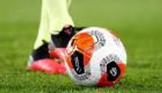 حارس البريمييرليج الذهبي مطرود من بيرنلي