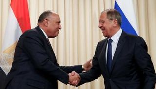 لقاء سابق بين وزير الخارجية الروسي ونظيره المصري