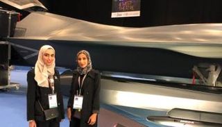 الفتاتان الإماراتيتان أشواق صالح ومريم النعيمي