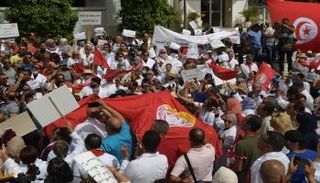 احتجاجات عمالية سابقة في تونس - أ ف ب