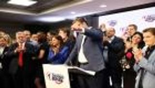 رئيس صربيا يعلن فوز حزبه بالانتخابات البرلمانية: "تاريخي"