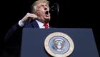 ترامب يثأر للتماثيل باعتقال "المخربين"