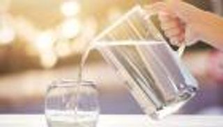 أهمية شرب الماء للجسم في الصيف.. 7 فوائد