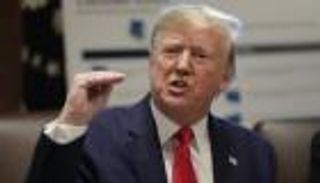 في أريزونا.. ترامب يركز على القانون والنظام لمواجهة بايدن