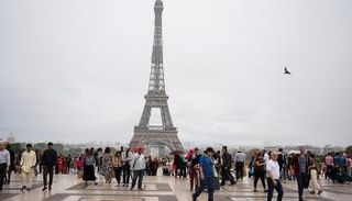 إعادة فتح برج إيفل