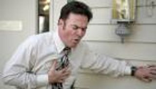 مشاكل الشريان التاجي.. قلبك في خطر بهذه الأعراض