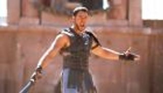 راسل كرو يفجر مفاجأة.. رفض "جلاديتور" في أول مرة 