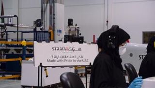 جانب من عمليات تصنيع كمامات N95 في ستراتا - أرشيفية