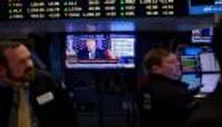 رغم قرار استثنائي للمركزي الأمريكي.. البنوك تصعد بختام وول ستريت