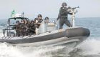 السعودية تجبر 3 زوارق إيرانية على مغادرة مياهها الإقليمية