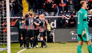 من خسارة بايرن ميونيخ الكارثية أمام فرانكفورت