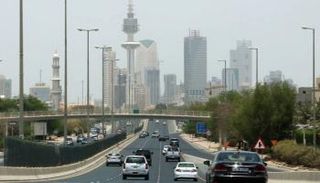24 شهراً لإنهاء خدمات الوافدين في الحكومة باستثناء الأطباء