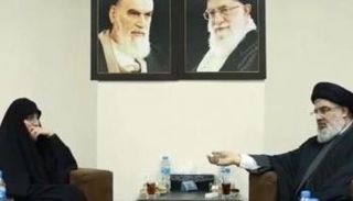 زينب سليماني مع حسن نصر الله زعيم مليشيا حزب الله - أرشيفية