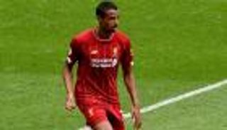 إصابات وشائعات.. نهاية حزينة لأسوأ مواسم مدافع ليفربول