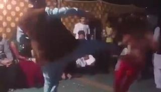 لحظة الاعتداء على الفتاة