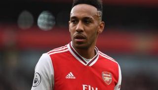 بيير إيمريك أوباميانج مهاجم أرسنال