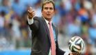 إنجاز مونديال 2014 يتصدر أحلام بينتو مع الإمارات