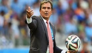 التجربة الكوستاريكية تلهم مدرب منتخب الإمارات