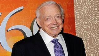 الإعلامي هيو داونز