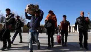 مهاجرون على الحدود الأفغانية الإيرانية - أرشيفية