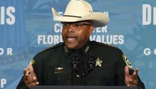 قائد شرطة مقاطعة كلاي داريل دانييلز