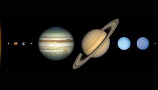 كوكب زحل سيكون في 20 يوليو بوضع التقابل