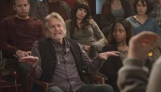 مشهد من مسلسل The Kominsky Method