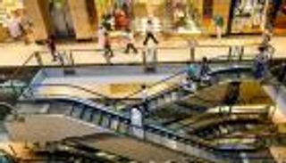 "اكتشف المفاجأة" في أبوظبي.. عروض تسويقية وخصومات ضخمة حتى 80%