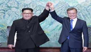 مون جيه-إن وكيم جونج أون - أرشيفية