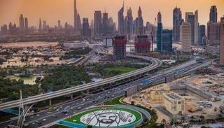 نمو القطاع الخاص غير النفطي بالإمارات