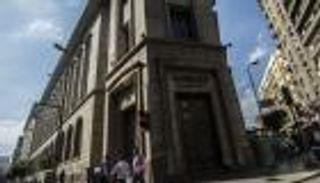 احتياطي النقد الأجنبي في مصر يحطم "ثلاثية الهبوط" ويصعد