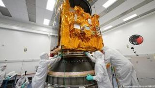 مسبار الأمل وتجهيزات ما قبل الإطلاق 