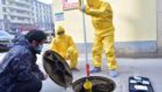 خبير بريطاني: كورونا لم يأت من الصين.. وموجود دائما في مكان ما