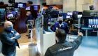 الإصابات المتزايدة توقف مكاسب وول ستريت