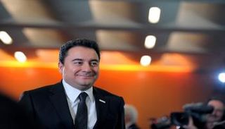 علي باباجان رئيس حزب "الديمقراطية والتقدم" المعارض