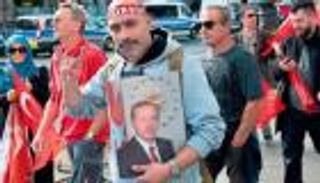 سياسية ألمانية تطالب النمسا بحظر "الذئاب الرمادية" التركية