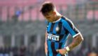 إنتر ميلان في مأزق.. لعنة برشلونة تضرب مارتينيز