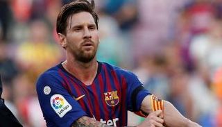 ليونيل ميسي قائد برشلونة