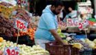 أسعار الدواجن تقلص التضخم في مصر.. كيف تغيرت باقي السلع؟