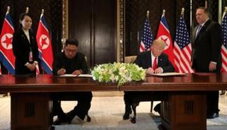 جانب من قمة سابقة جمعت بين كيم وترامب