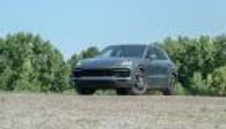 سباق بين إمكانات تسلا وبورش.. تعرف على الفارق