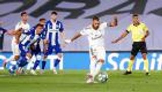 هداف الدوري الإسباني.. كريم بنزيمة يقترب بحذر من ميسي