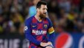 هداف الدوري الإسباني.. ميسي يمنح بنزيمة فرصة جديدة للاقتراب