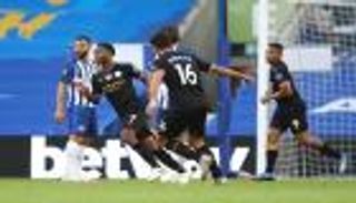 برقم تاريخي.. سترلينج يقتحم صراع هداف الدوري الإنجليزي